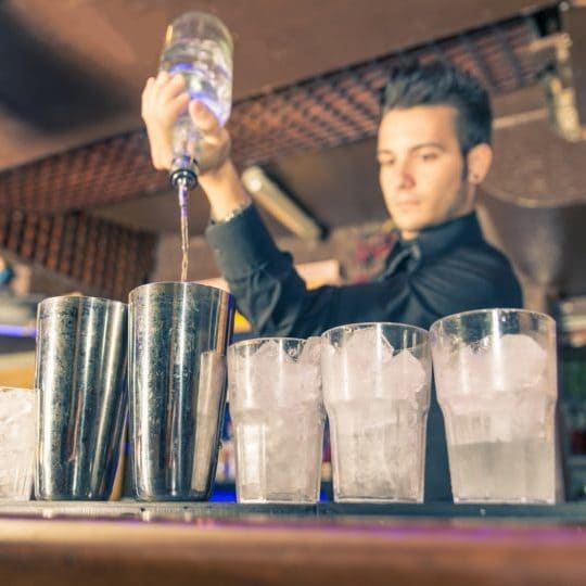 Bartenderpouringjpg